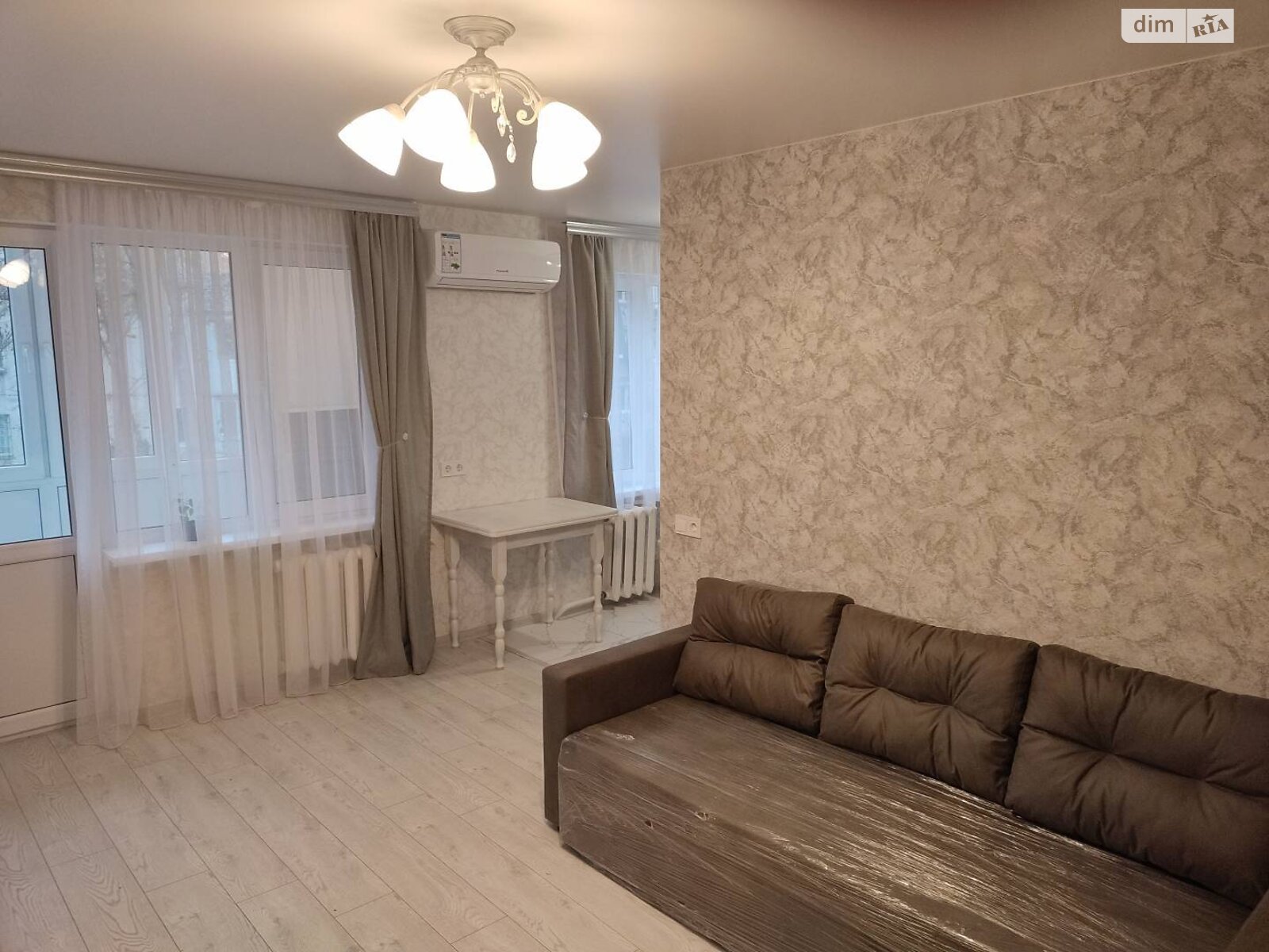 Продаж трикімнатної квартири в Одесі, на вул. Академіка Філатова, район Черемушки фото 1 Продаж трикімнатної квартири в Одесі, на вул. Академіка Філатова, район Черемушки фото 1