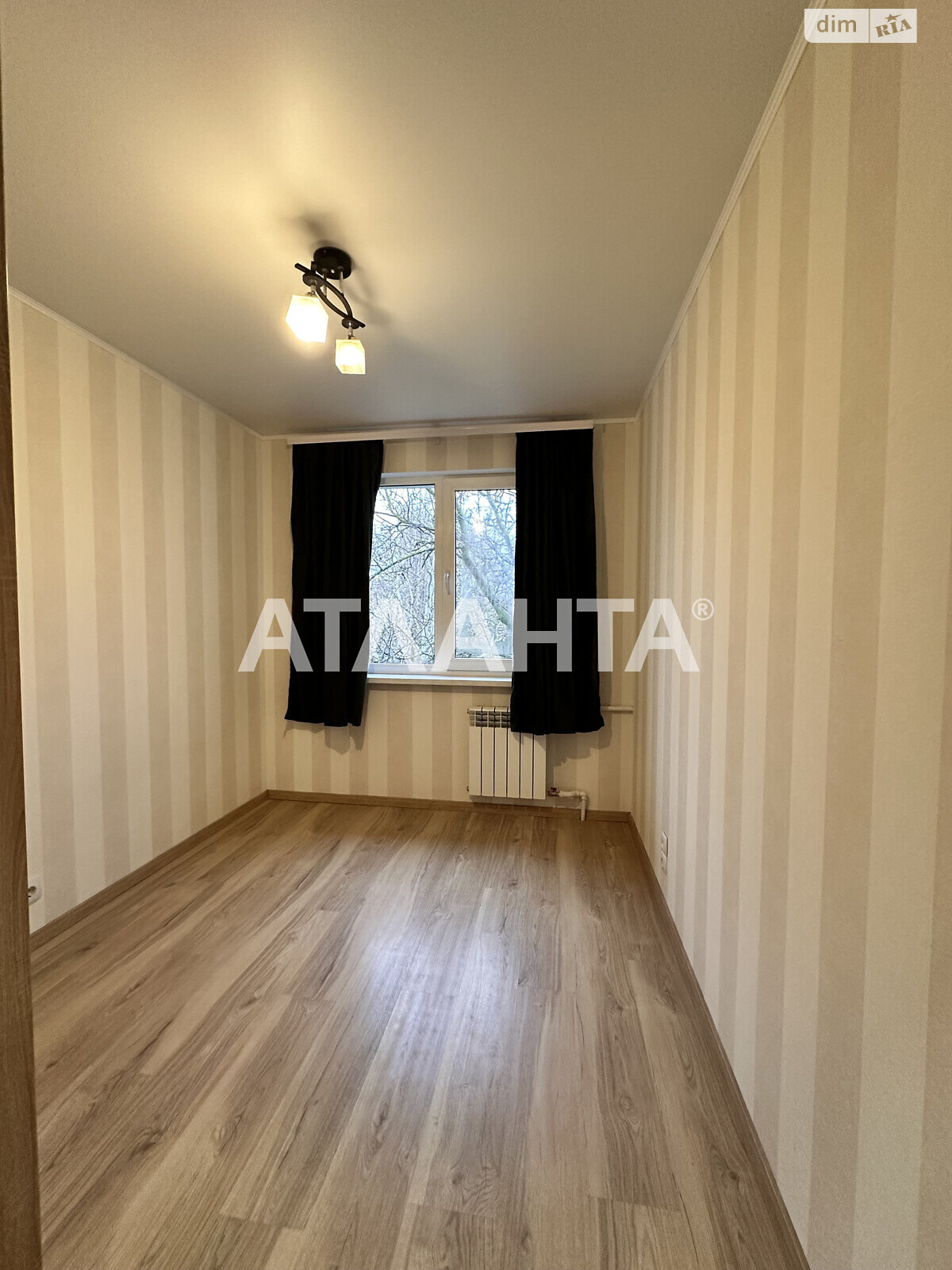 Продаж трикімнатної квартири в Одесі, на вул. Академіка Філатова, район Черемушки фото 1 Продаж трикімнатної квартири в Одесі, на вул. Академіка Філатова, район Черемушки фото 1