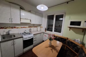 Продаж трикімнатної квартири в Одесі, на вул. Академіка Філатова, район Черемушки фото 2