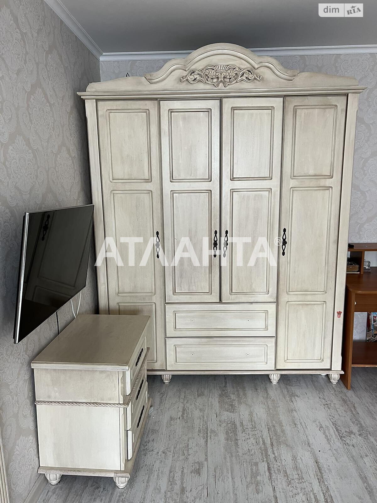 Продажа трехкомнатной квартиры в Одессе, на ул. Академика Филатова, район Черемушки фото 1 Продажа трехкомнатной квартиры в Одессе, на ул. Академика Филатова, район Черемушки фото 1