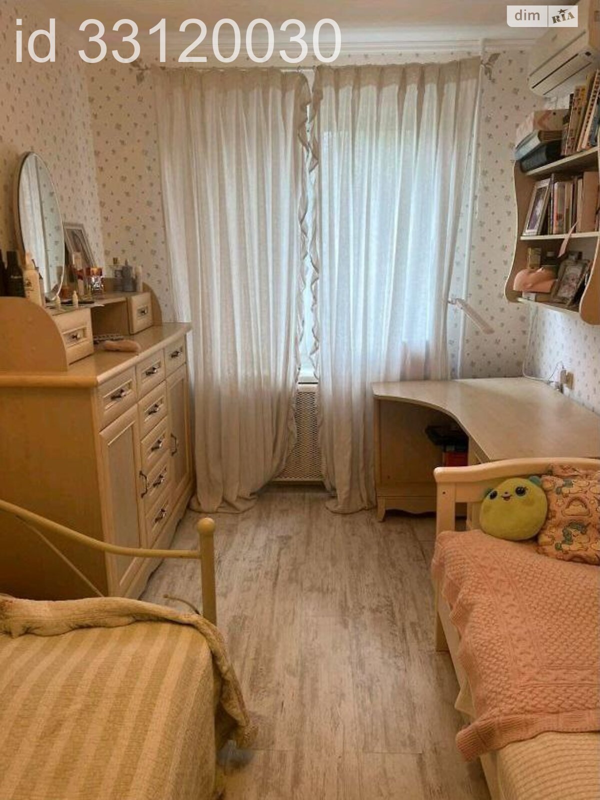 Продажа трехкомнатной квартиры в Одессе, на ул. Академика Филатова 94, район Хаджибейский фото 1 Продажа трехкомнатной квартиры в Одессе, на ул. Академика Филатова 94, район Хаджибейский фото 1