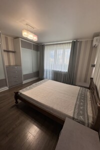 Продаж трикімнатної квартири в Одесі, на вул. Олексія Вадатурського 47А, район Черемушки фото 2