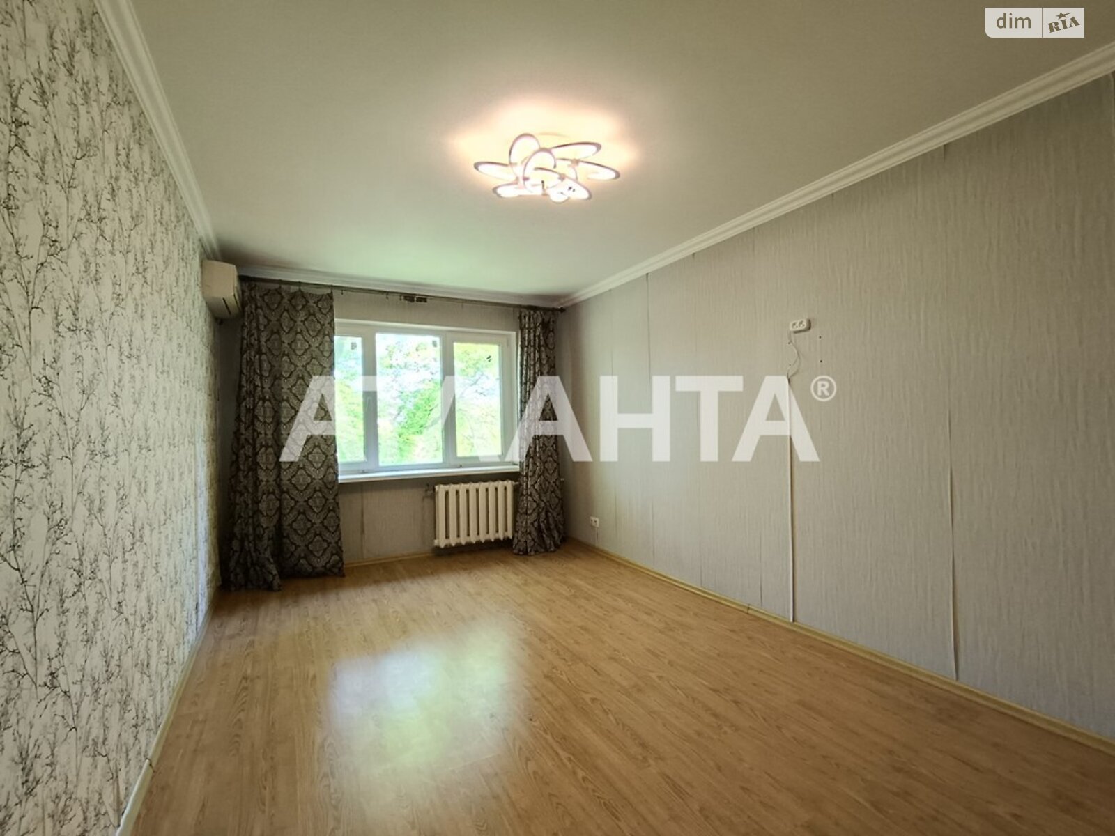 Продаж трикімнатної квартири в Одесі, на вул. Євгена Танцюри, район Черемушки фото 1 Продаж трикімнатної квартири в Одесі, на вул. Євгена Танцюри, район Черемушки фото 1
