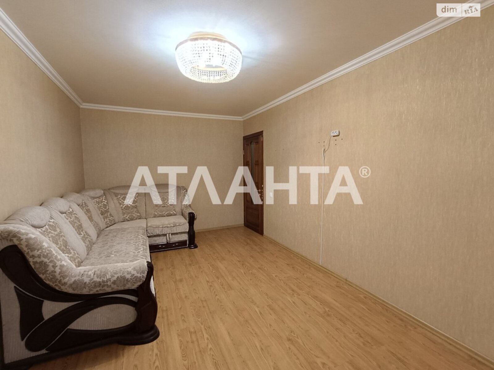 Продаж трикімнатної квартири в Одесі, на вул. Євгена Танцюри, район Черемушки фото 1 Продаж трикімнатної квартири в Одесі, на вул. Євгена Танцюри, район Черемушки фото 1