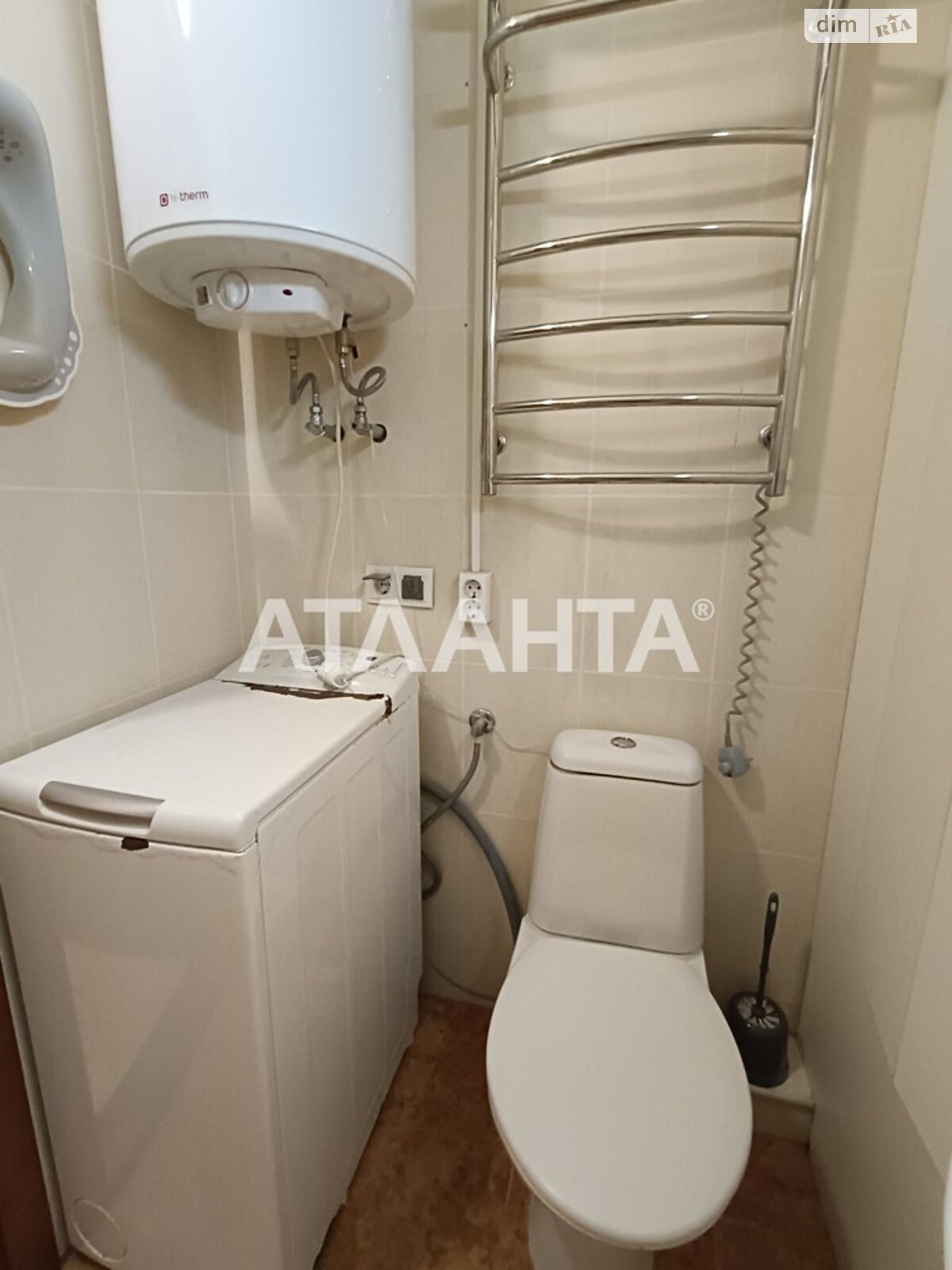 Продаж трикімнатної квартири в Одесі, на вул. Євгена Танцюри, район Черемушки фото 1 Продаж трикімнатної квартири в Одесі, на вул. Євгена Танцюри, район Черемушки фото 1