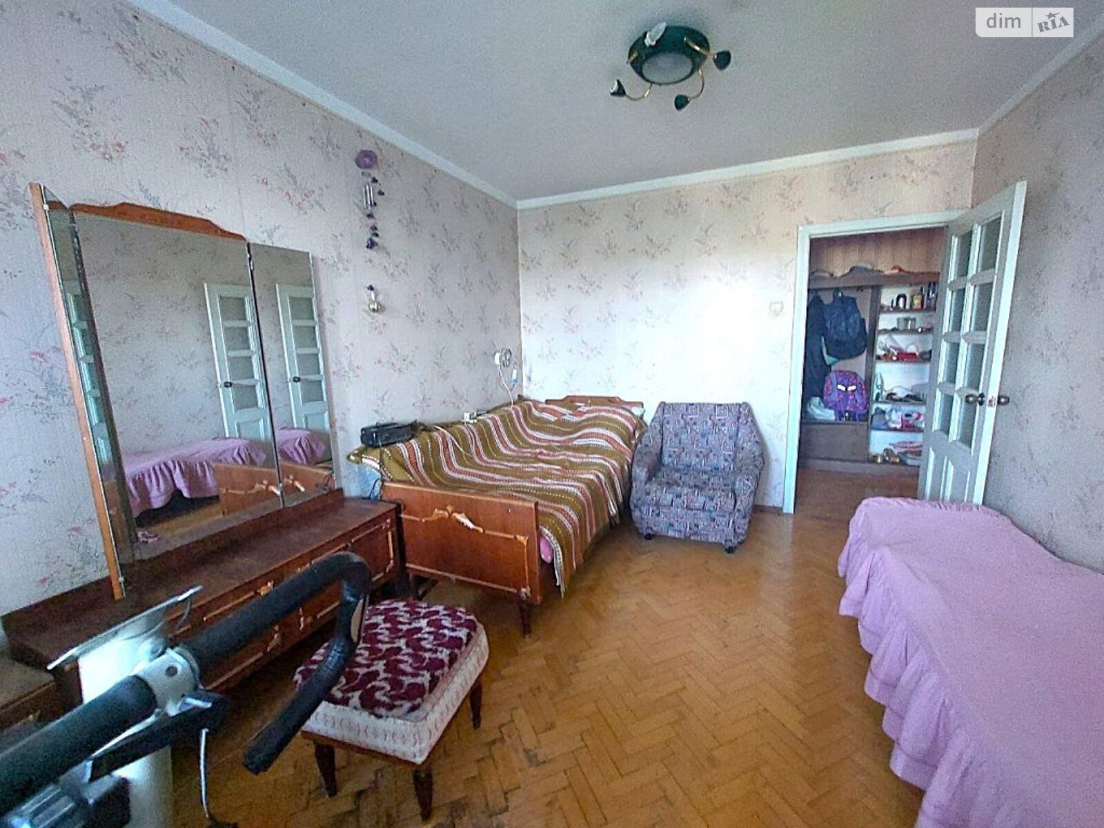 Продаж трикімнатної квартири в Одесі, на вул. Євгена Танцюри 74/2, район Черемушки фото 1 Продаж трикімнатної квартири в Одесі, на вул. Євгена Танцюри 74/2, район Черемушки фото 1