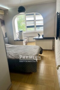Продаж трикімнатної квартири в Одесі, на вул. Євгена Танцюри 50, район Черемушки фото 2
