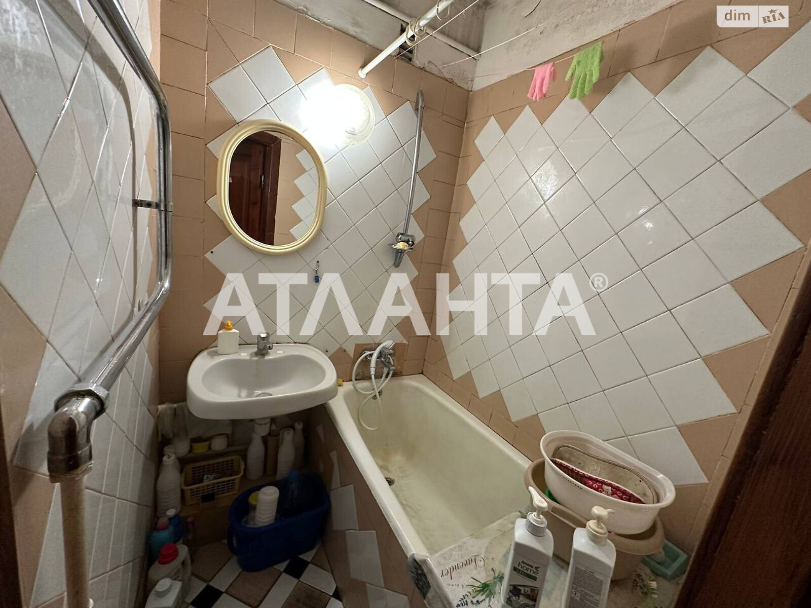 Продажа трехкомнатной квартиры в Одессе, на ул. Героев Крут, район Черемушки фото 1 Продажа трехкомнатной квартиры в Одессе, на ул. Героев Крут, район Черемушки фото 1