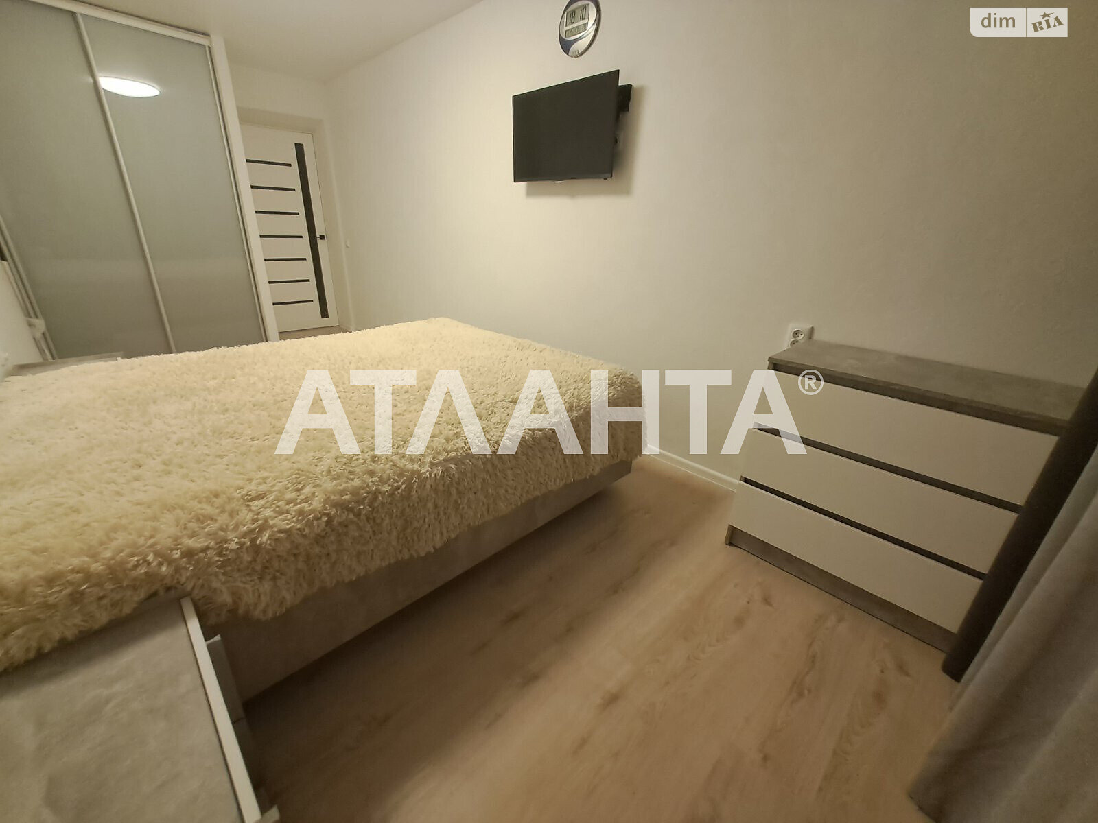 Продаж двокімнатної квартири в Одесі, на вул. Івана і Юрія Лип, район Черемушки фото 1 Продаж двокімнатної квартири в Одесі, на вул. Івана і Юрія Лип, район Черемушки фото 1