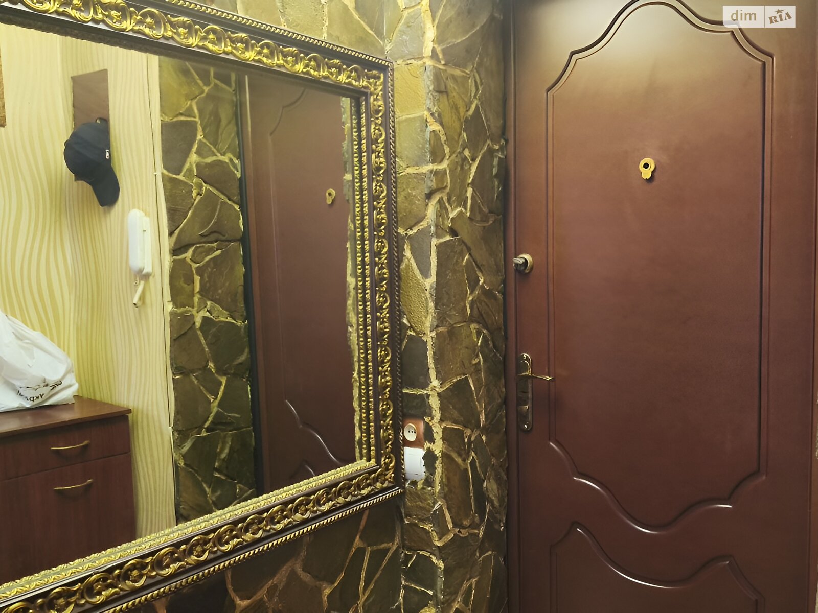 Продаж однокімнатної квартири в Одесі, на вул. Космонавтів, район Черемушки фото 1 Продаж однокімнатної квартири в Одесі, на вул. Космонавтів, район Черемушки фото 1