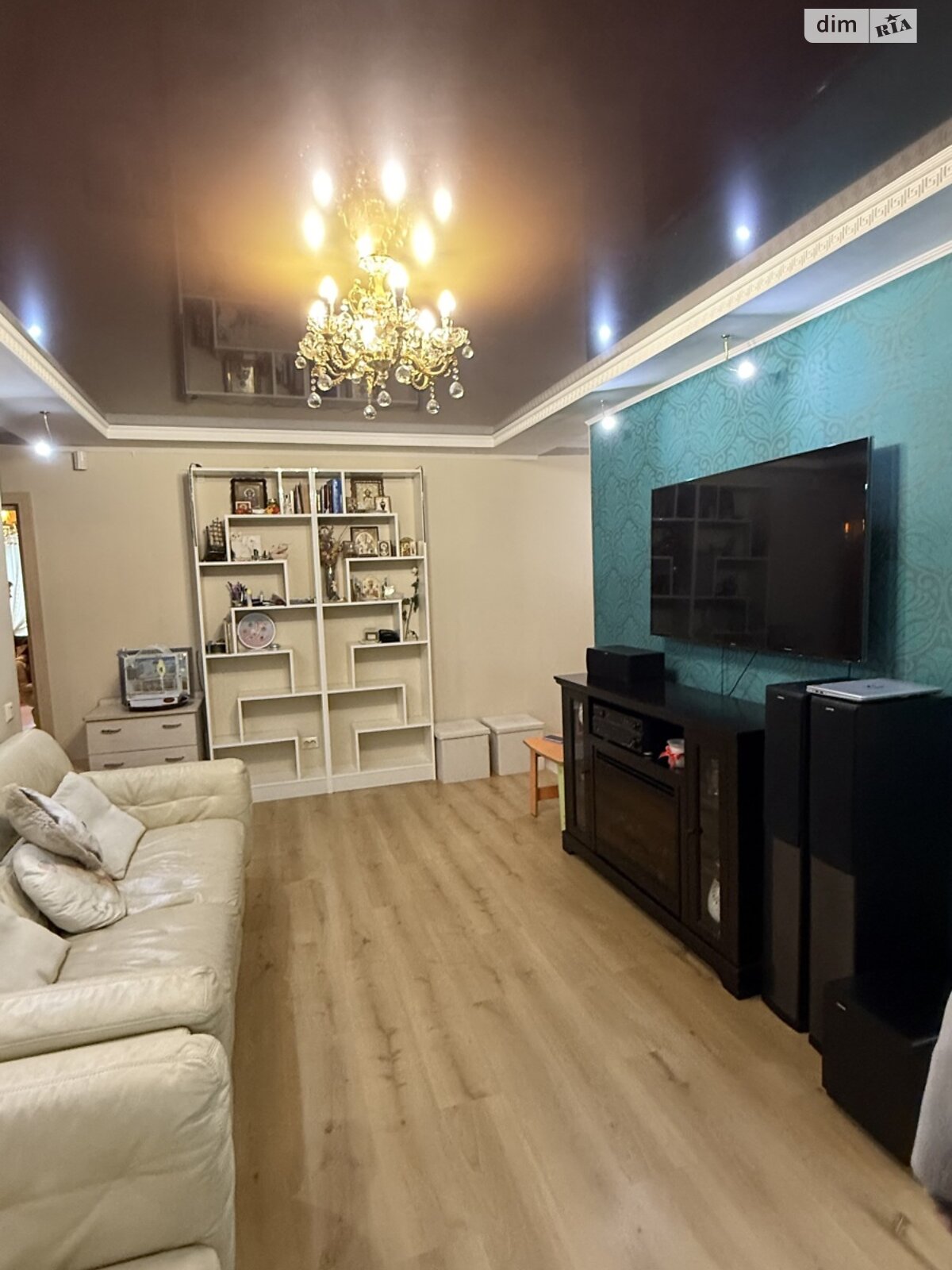 Продаж трикімнатної квартири в Одесі, на вул. Космонавтів 54, район Черемушки фото 1 Продаж трикімнатної квартири в Одесі, на вул. Космонавтів 54, район Черемушки фото 1