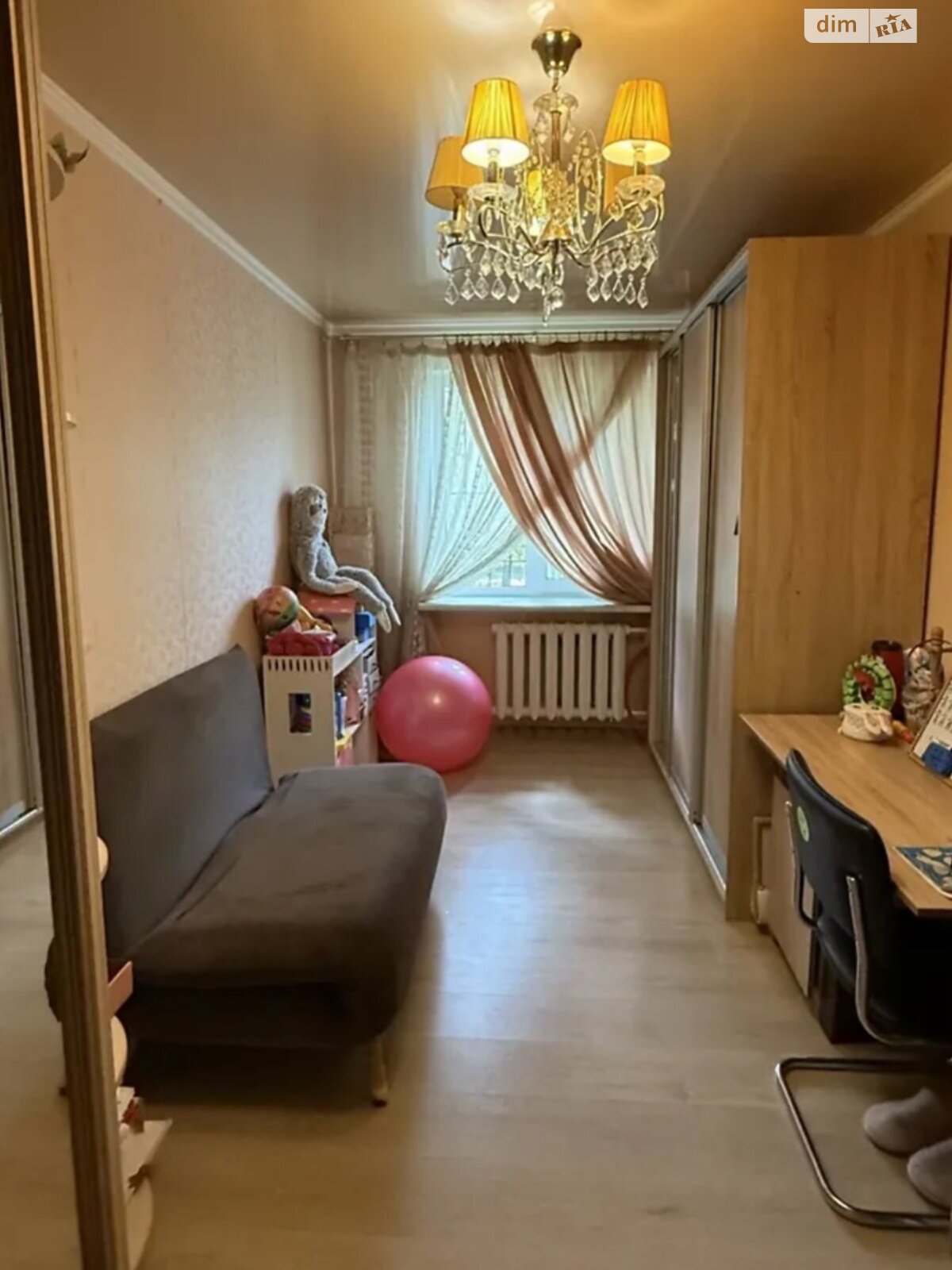 Продажа трехкомнатной квартиры в Одессе, на ул. Космонавтов, район Черемушки фото 1 Продажа трехкомнатной квартиры в Одессе, на ул. Космонавтов, район Черемушки фото 1