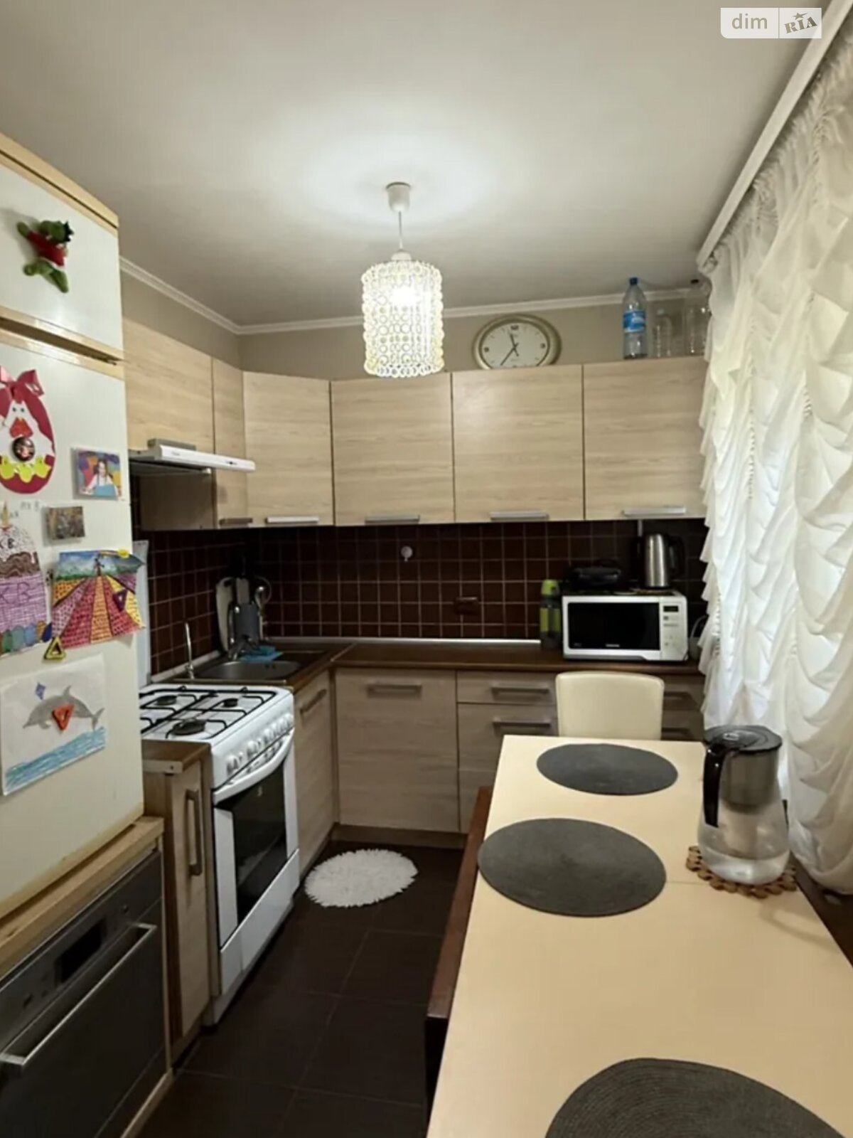 Продажа трехкомнатной квартиры в Одессе, на ул. Космонавтов, район Черемушки фото 1 Продажа трехкомнатной квартиры в Одессе, на ул. Космонавтов, район Черемушки фото 1