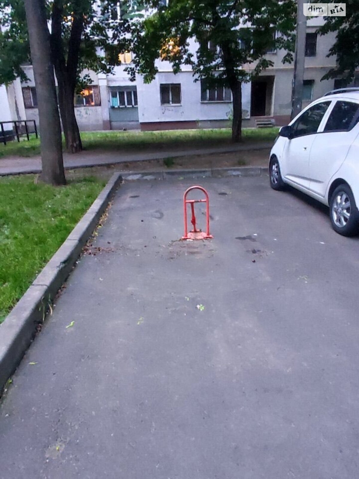 Продажа трехкомнатной квартиры в Одессе, на ул. Космонавтов, район Черемушки фото 1 Продажа трехкомнатной квартиры в Одессе, на ул. Космонавтов, район Черемушки фото 1