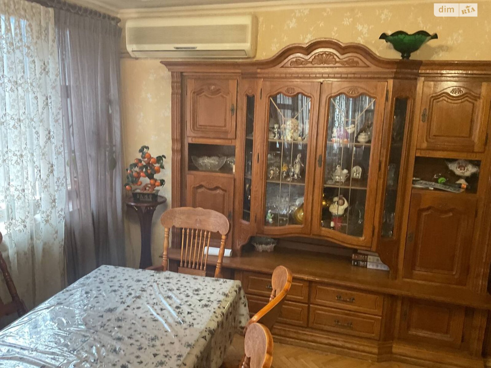 Продажа четырехкомнатной квартиры в Одессе, на ул. Космонавтов 48, район Черемушки фото 1 Продажа четырехкомнатной квартиры в Одессе, на ул. Космонавтов 48, район Черемушки фото 1