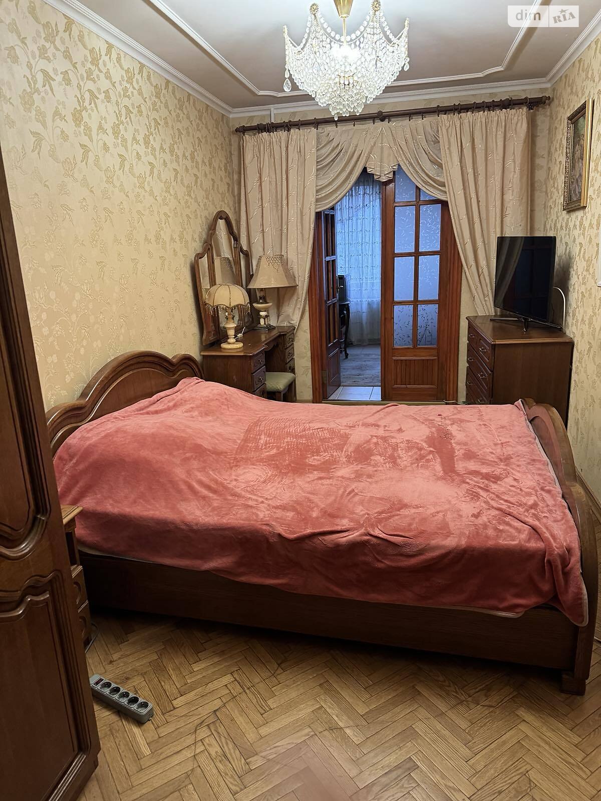 Продажа четырехкомнатной квартиры в Одессе, на ул. Космонавтов 48, район Черемушки фото 1 Продажа четырехкомнатной квартиры в Одессе, на ул. Космонавтов 48, район Черемушки фото 1