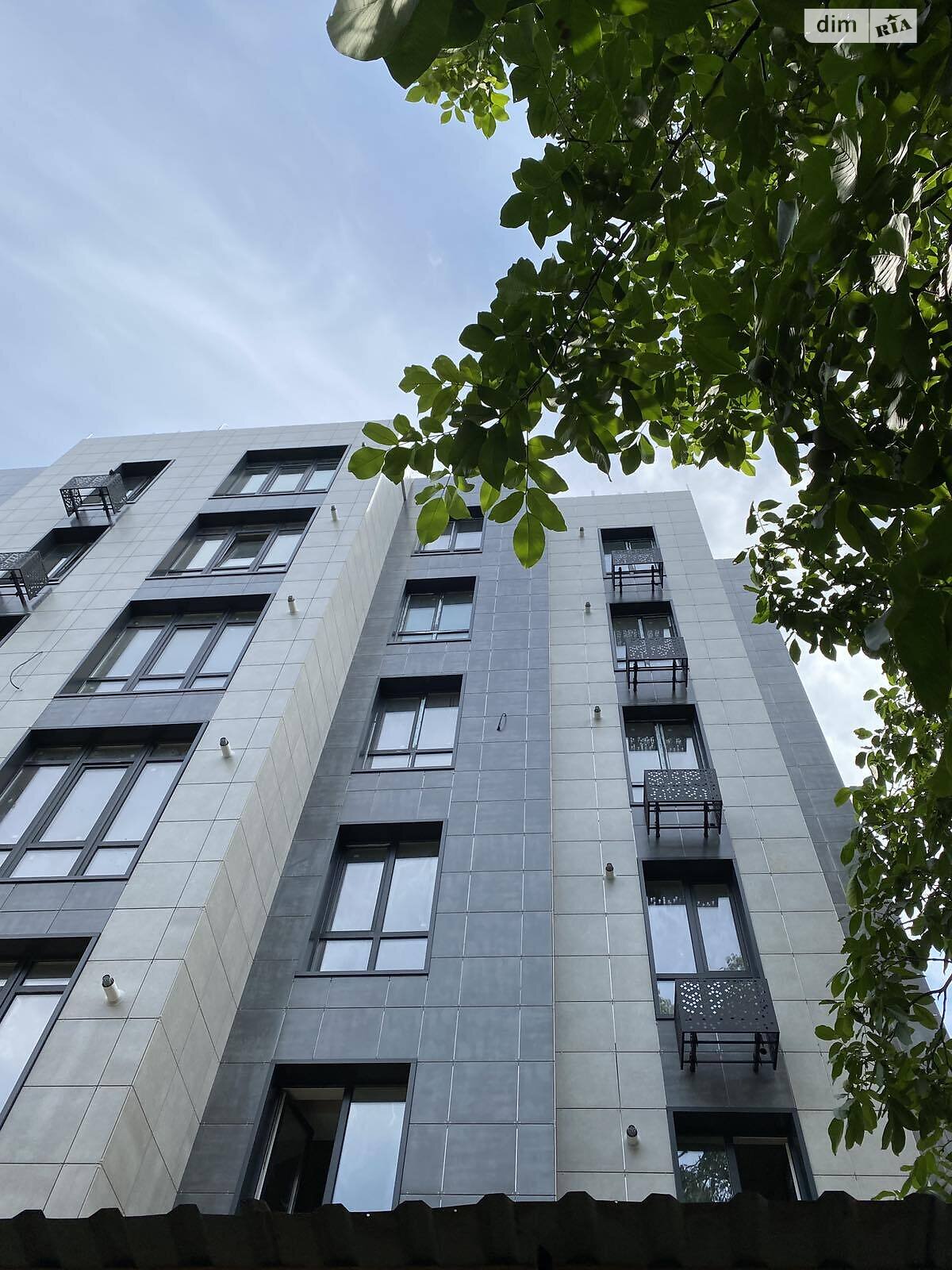 Продажа однокомнатной квартиры в Одессе, на ул. Космонавтов, район Черемушки фото 1 Продажа однокомнатной квартиры в Одессе, на ул. Космонавтов, район Черемушки фото 1