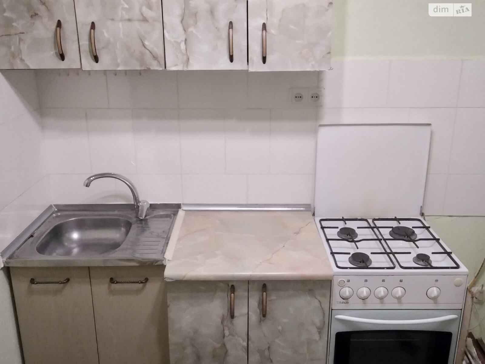 Продаж двокімнатної квартири в Одесі, на вул. Поїзна 4А, район Черемушки фото 1 Продаж двокімнатної квартири в Одесі, на вул. Поїзна 4А, район Черемушки фото 1