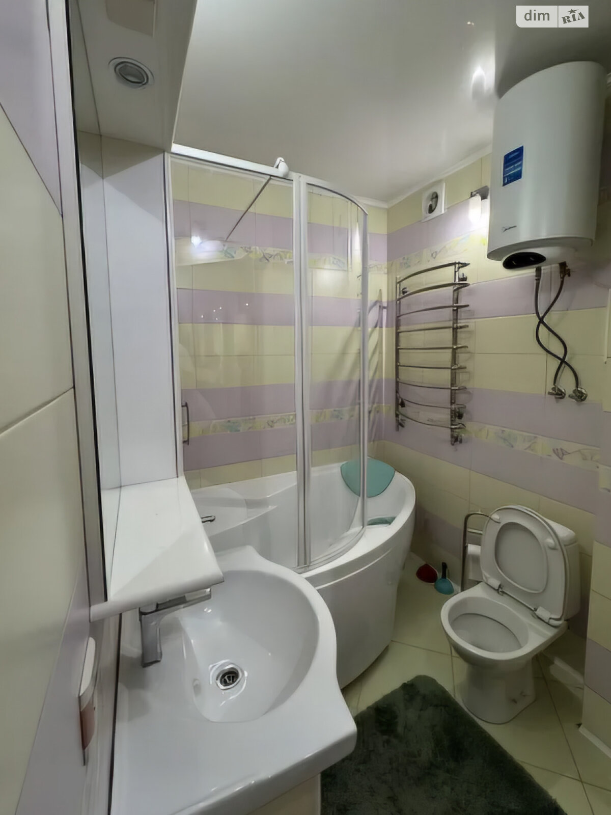 Продажа трехкомнатной квартиры в Одессе, на ул. Скворцова, район Черемушки фото 1 Продажа трехкомнатной квартиры в Одессе, на ул. Скворцова, район Черемушки фото 1