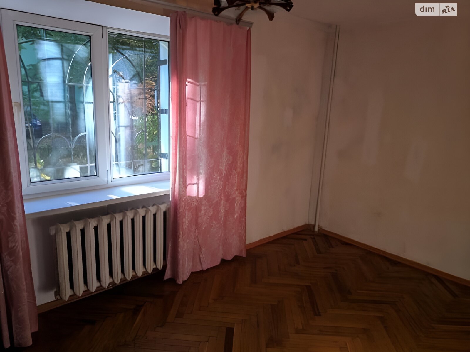 Продаж трикімнатної квартири в Одесі, на вул. Варненська, район Черемушки фото 1 Продаж трикімнатної квартири в Одесі, на вул. Варненська, район Черемушки фото 1