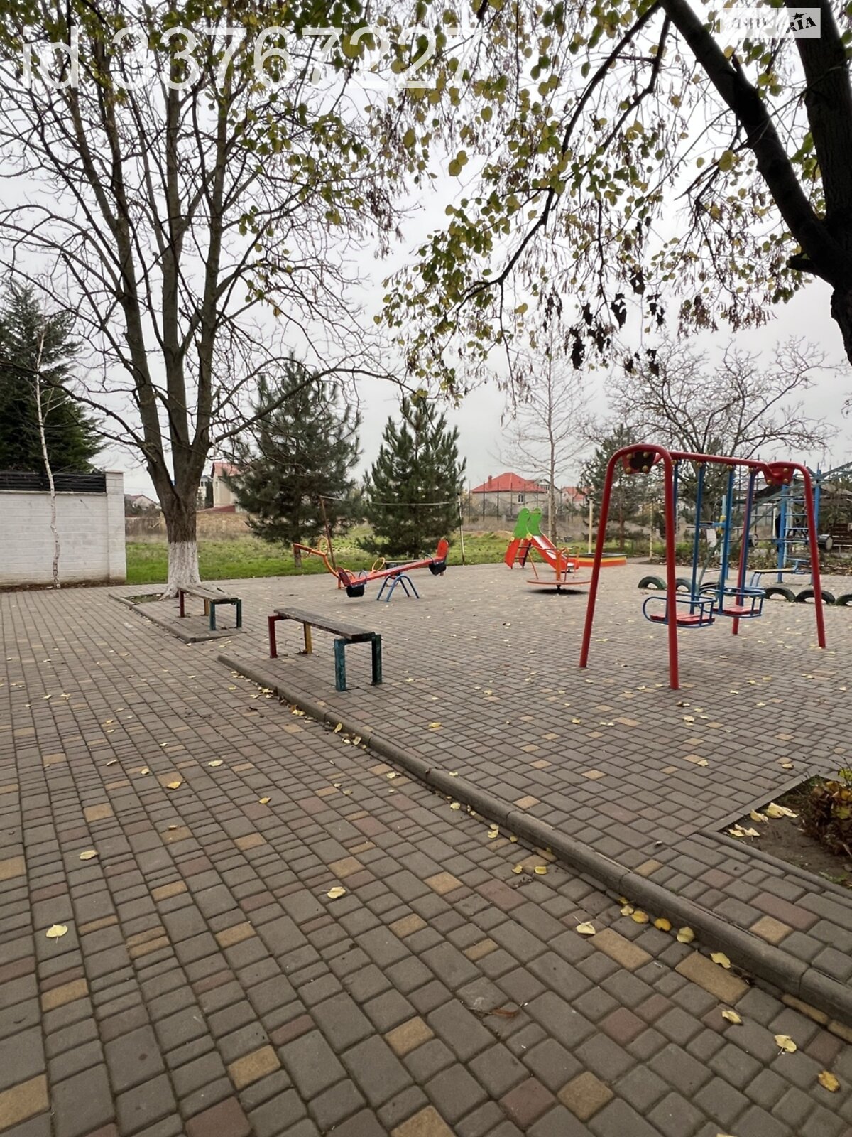 Продажа трехкомнатной квартиры в Одессе, на ул. Лабораторная, район Червоный Хутор фото 1