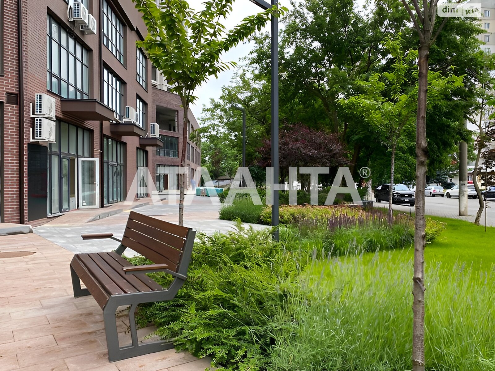 Продажа трехкомнатной квартиры в Одессе, на ул. Академика Филатова, район Чубаевка фото 1 Продажа трехкомнатной квартиры в Одессе, на ул. Академика Филатова, район Чубаевка фото 1