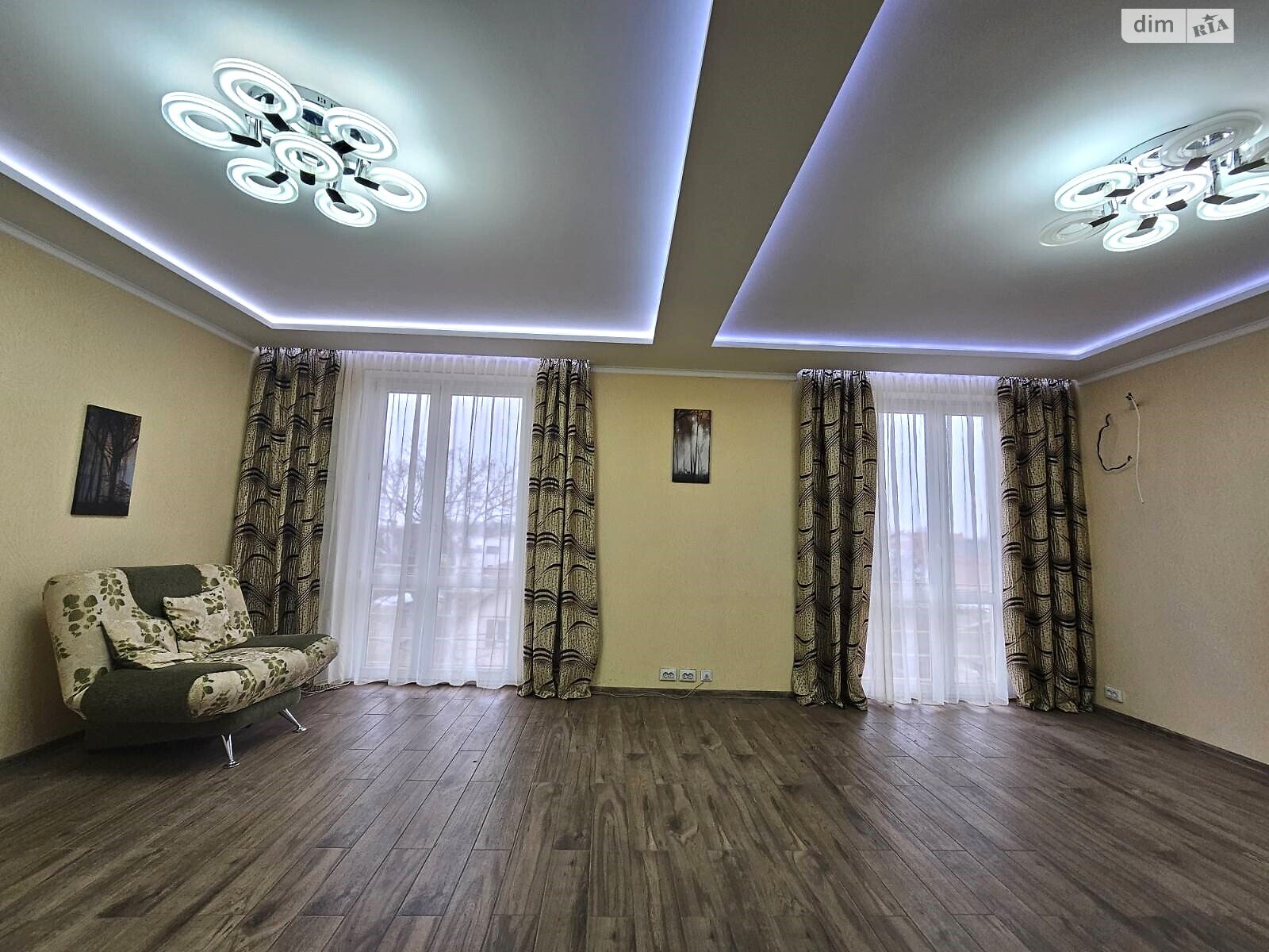 Продаж трикімнатної квартири в Одесі, на вул. Дмитріївська, район Чубаївка фото 1 Продаж трикімнатної квартири в Одесі, на вул. Дмитріївська, район Чубаївка фото 1