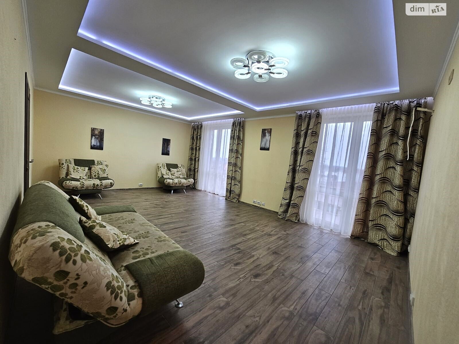 Продаж трикімнатної квартири в Одесі, на вул. Дмитріївська, район Чубаївка фото 1 Продаж трикімнатної квартири в Одесі, на вул. Дмитріївська, район Чубаївка фото 1