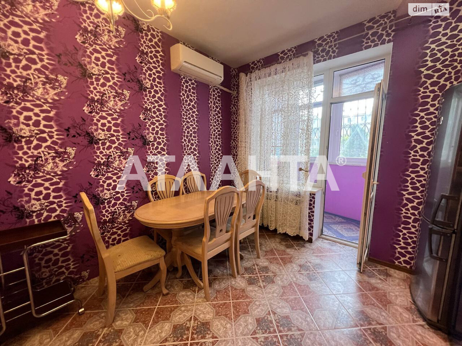 Продаж трикімнатної квартири в Одесі, на дор. Фонтанська, район Чубаївка фото 1 Продаж трикімнатної квартири в Одесі, на дор. Фонтанська, район Чубаївка фото 1