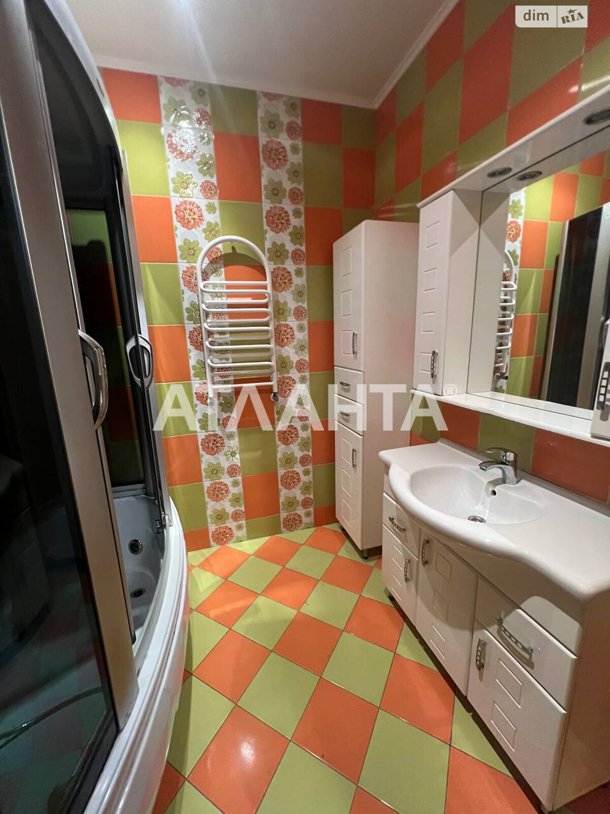 Продаж трикімнатної квартири в Одесі, на дор. Фонтанська, район Чубаївка фото 1 Продаж трикімнатної квартири в Одесі, на дор. Фонтанська, район Чубаївка фото 1