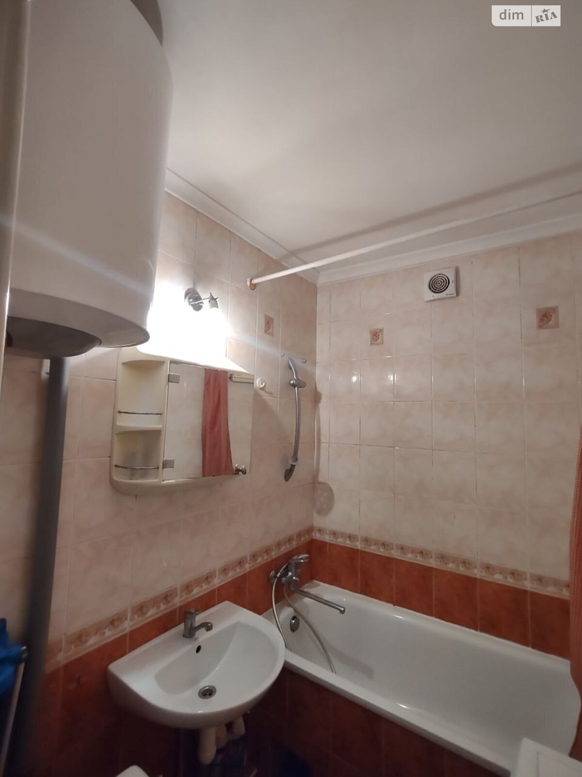 Продажа трехкомнатной квартиры в Одессе, на ул. Героев Крут 14, район Чубаевка фото 1 Продажа трехкомнатной квартиры в Одессе, на ул. Героев Крут 14, район Чубаевка фото 1