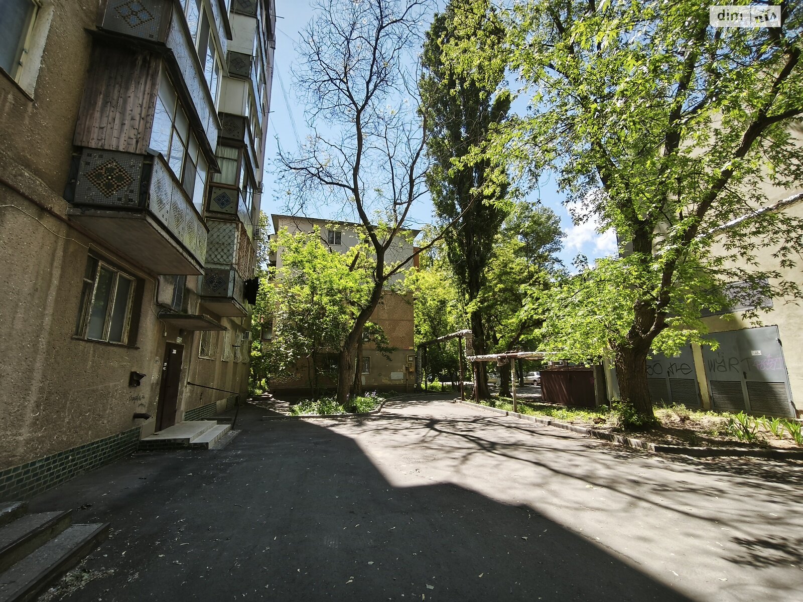 Продажа трехкомнатной квартиры в Одессе, на ул. Ивана Франко, район Чубаевка фото 1 Продажа трехкомнатной квартиры в Одессе, на ул. Ивана Франко, район Чубаевка фото 1