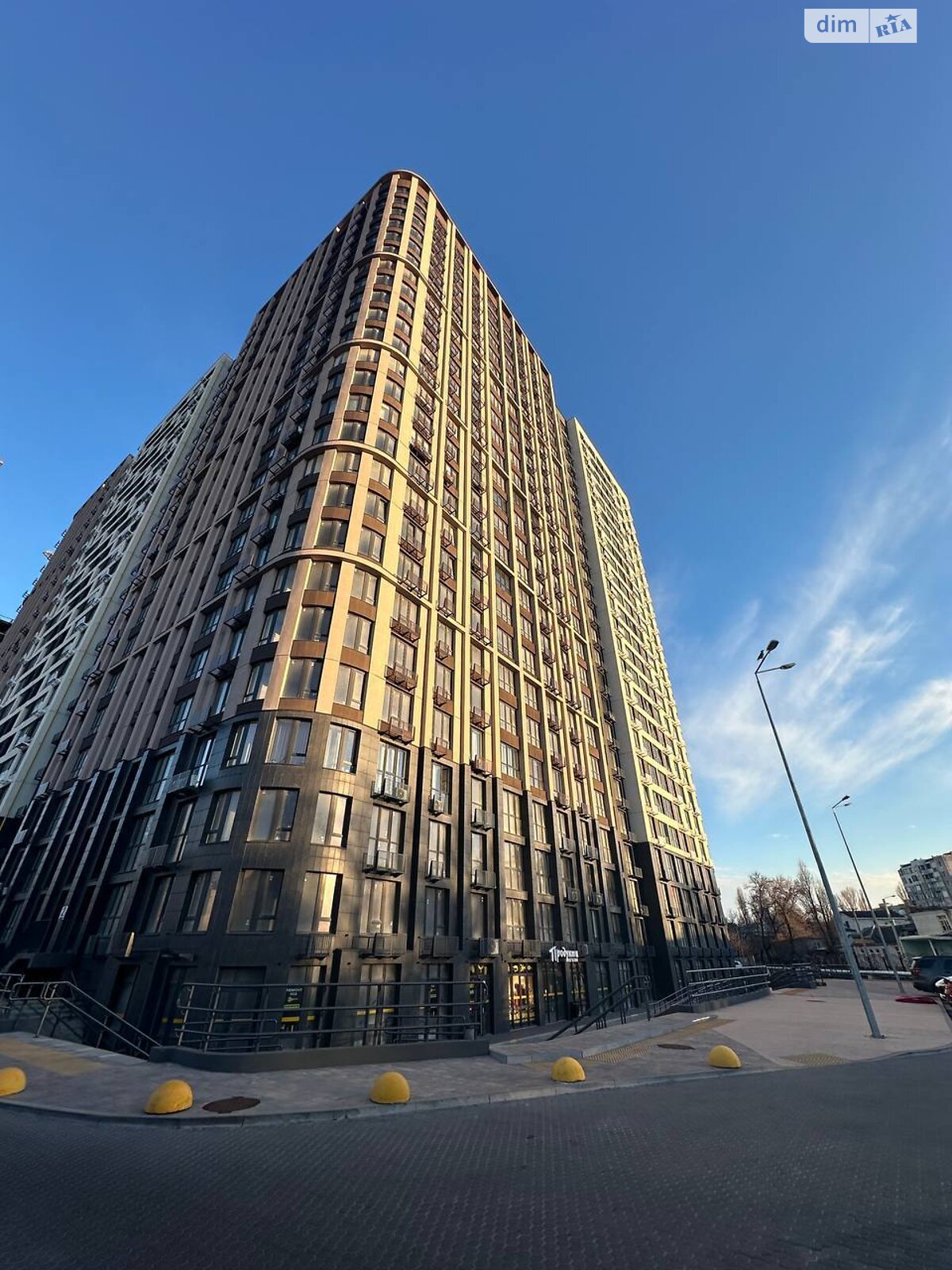 Продаж трикімнатної квартири в Одесі, на вул. Івана Франка 40 корпус 1, район Чубаївка фото 1 Продаж трикімнатної квартири в Одесі, на вул. Івана Франка 40 корпус 1, район Чубаївка фото 1