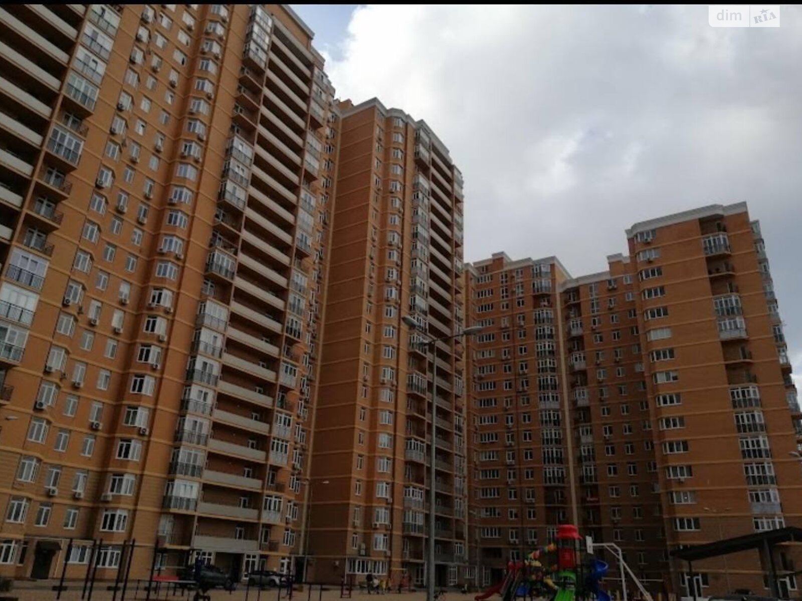 Продажа двухкомнатной квартиры в Одессе, на ул. Жаботинского 55/6, район Чубаевка фото 1 Продажа двухкомнатной квартиры в Одессе, на ул. Жаботинского 55/6, район Чубаевка фото 1