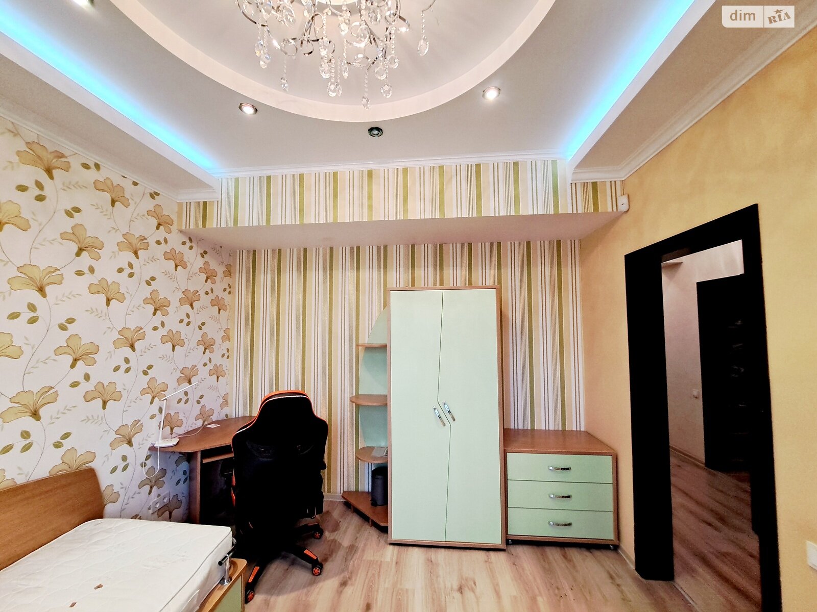Продажа четырехкомнатной квартиры в Одессе, на ул. Дача Ковалевского 101А, район Киевский фото 1