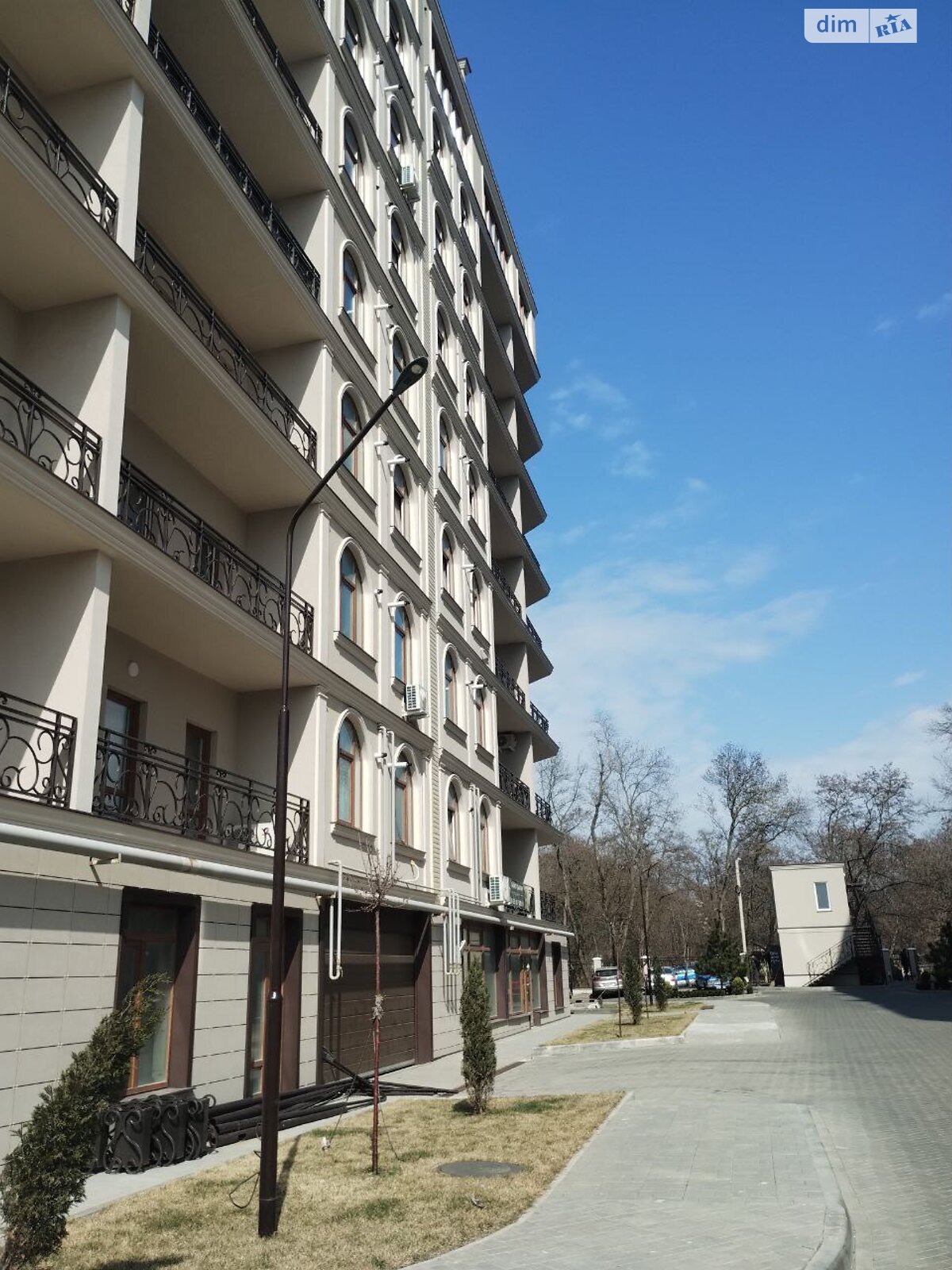 Продажа трехкомнатной квартиры в Одессе, на ул. Дача Ковалевского 91, район Дача Ковалёвского фото 1 Продажа трехкомнатной квартиры в Одессе, на ул. Дача Ковалевского 91, район Дача Ковалёвского фото 1