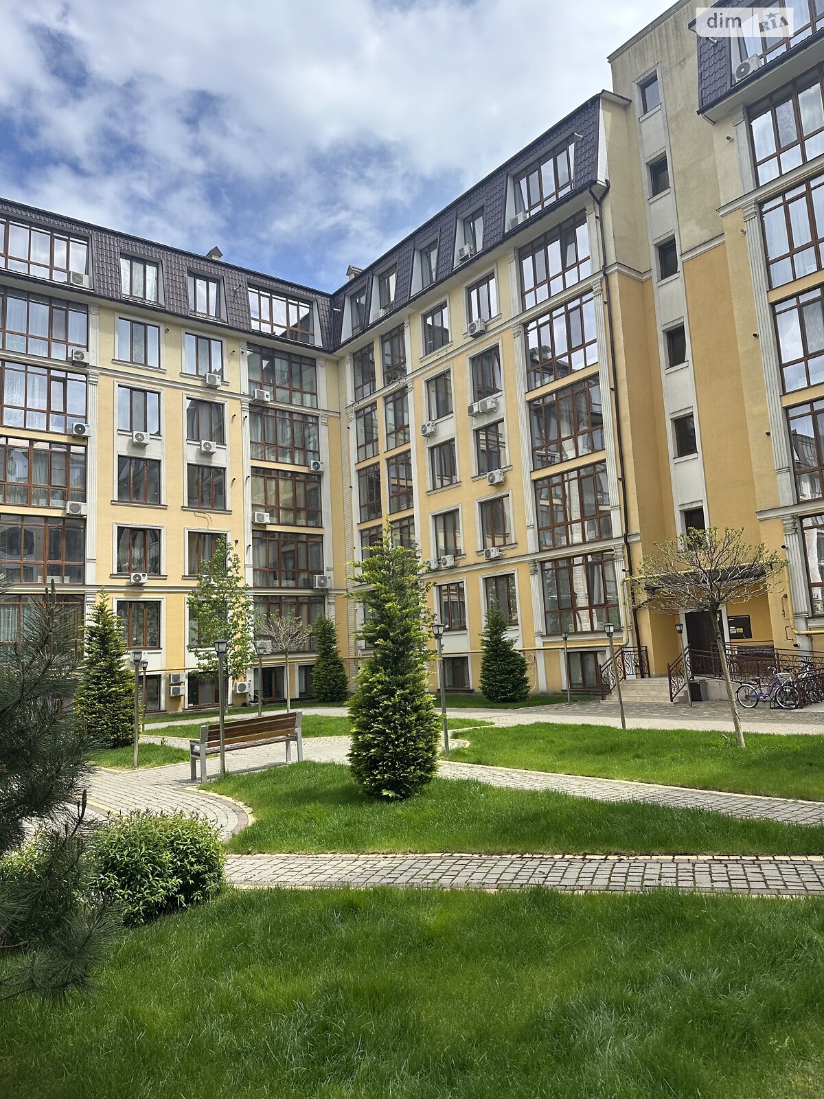 Продаж двокімнатної квартири в Одесі, на вул. Дача Ковалевського 121, район Дача Ковалевського фото 1 Продаж двокімнатної квартири в Одесі, на вул. Дача Ковалевського 121, район Дача Ковалевського фото 1