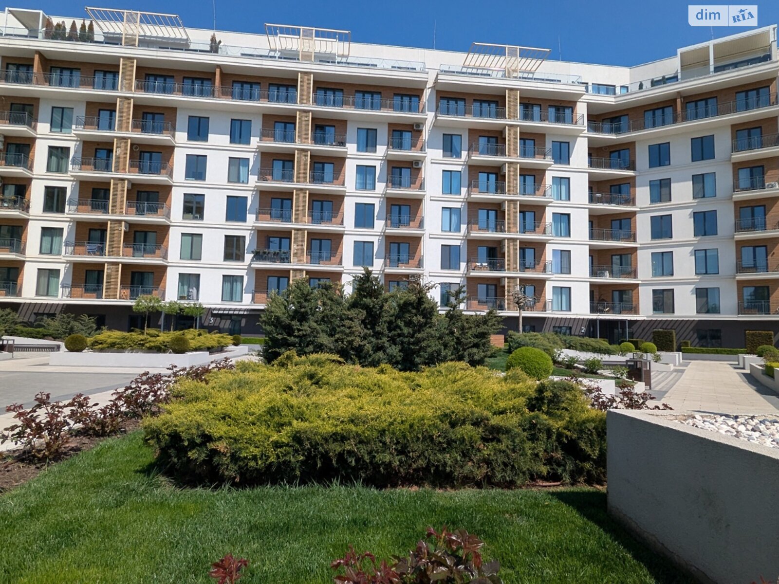 Продажа трехкомнатной квартиры в Одессе, на пер. Маячный 7, район Дача Ковалёвского фото 1 Продажа трехкомнатной квартиры в Одессе, на пер. Маячный 7, район Дача Ковалёвского фото 1