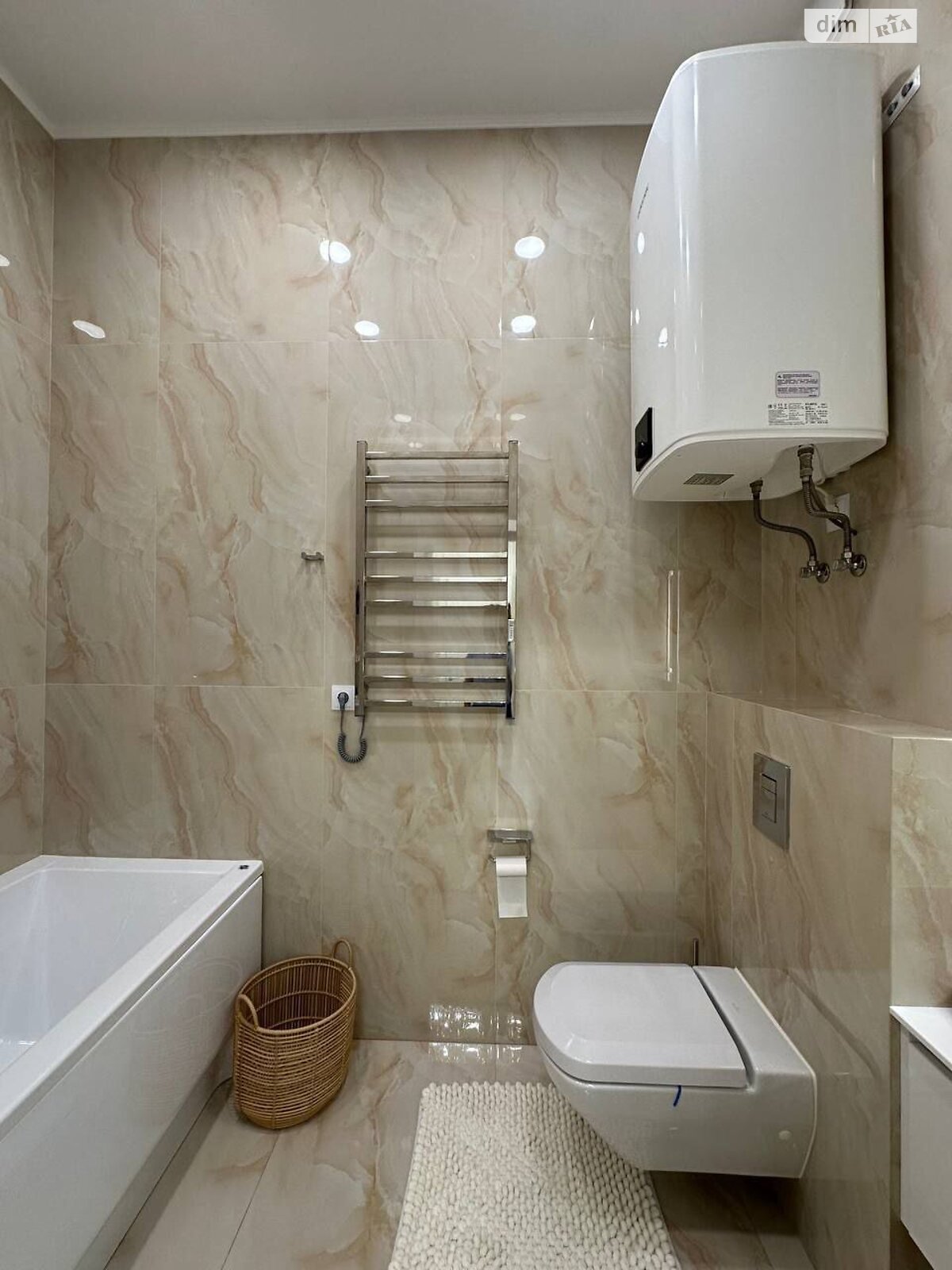 Продаж трикімнатної квартири в Одесі, на пров. Маячний, район Дача Ковалевського фото 1 Продаж трикімнатної квартири в Одесі, на пров. Маячний, район Дача Ковалевського фото 1