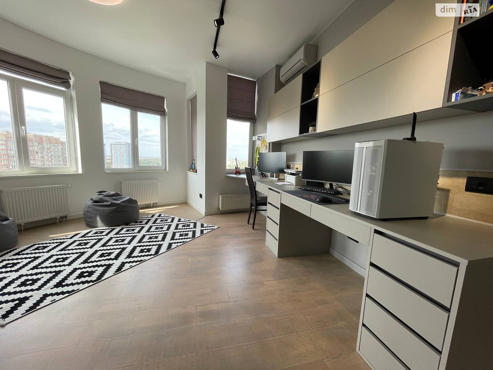 Продажа трехкомнатной квартиры в Одессе, на ул. Инглези 6/1, район Киевский фото 1 Продажа трехкомнатной квартиры в Одессе, на ул. Инглези 6/1, район Киевский фото 1