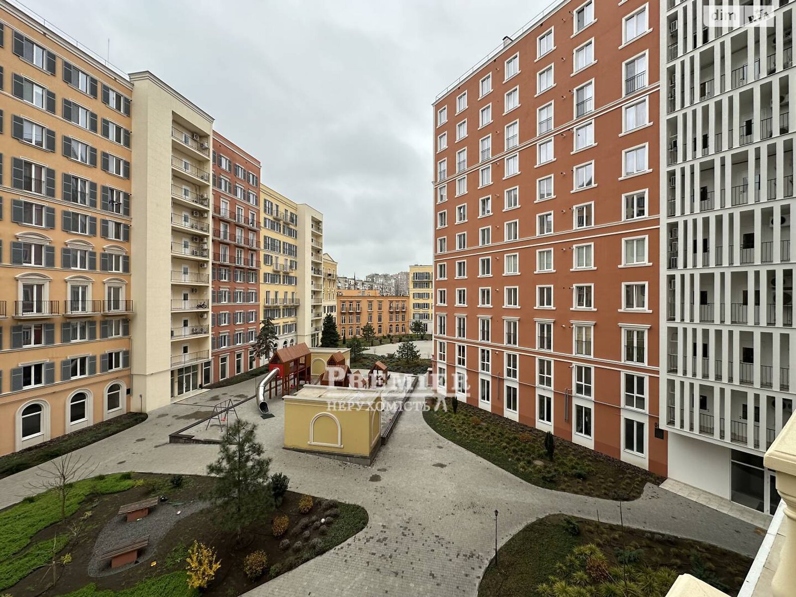 Продаж трикімнатної квартири в Одесі, на вул. Інглезі, район Київський фото 1 Продаж трикімнатної квартири в Одесі, на вул. Інглезі, район Київський фото 1