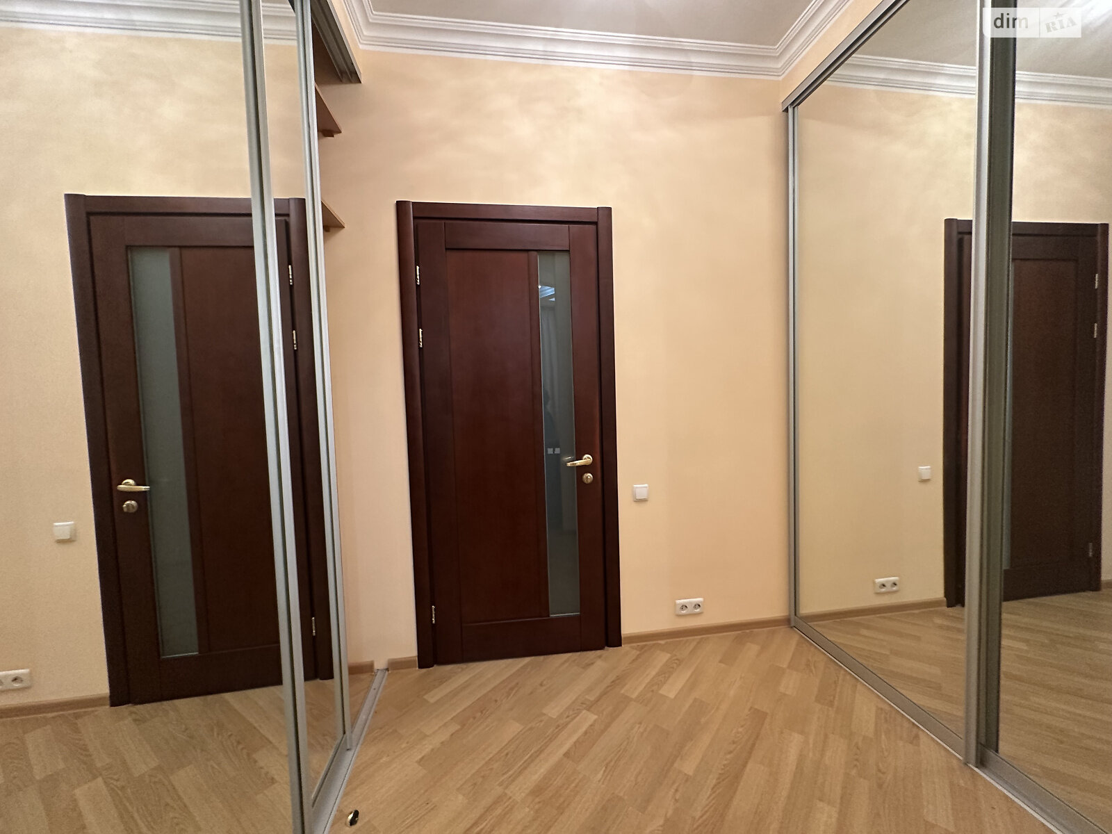 Продаж двокімнатної квартири в Одесі, на вул. Інглезі 6/1, район Дружба фото 1 Продаж двокімнатної квартири в Одесі, на вул. Інглезі 6/1, район Дружба фото 1