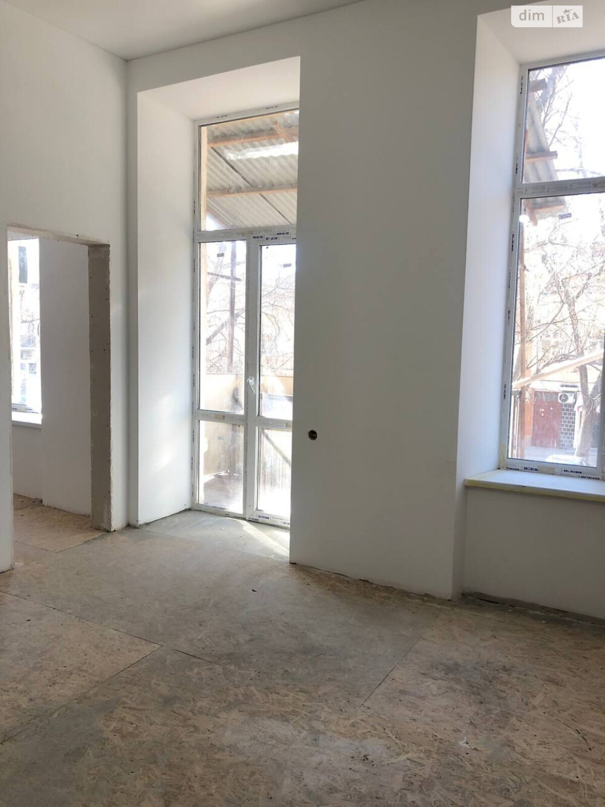 Продаж трикімнатної квартири в Одесі, на вул. Єврейська 52, фото 1 Продаж трикімнатної квартири в Одесі, на вул. Єврейська 52, фото 1