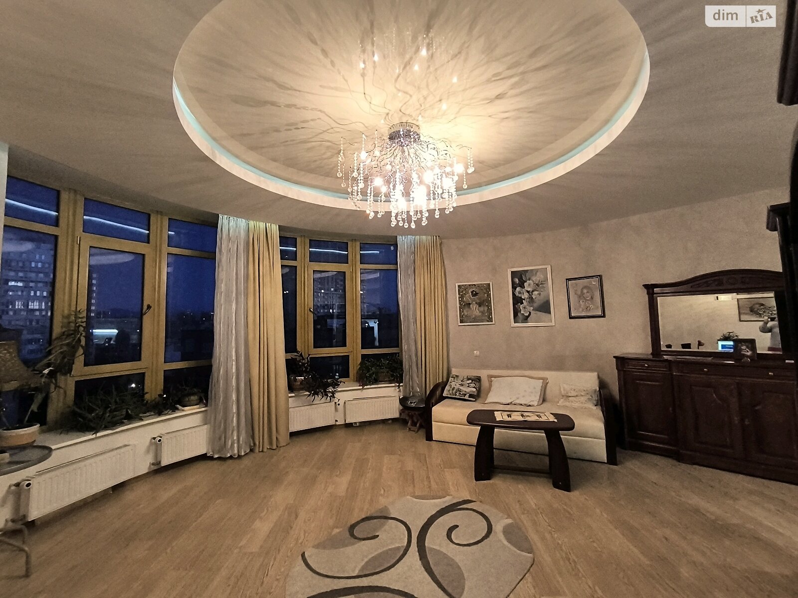 Продаж двокімнатної квартири в Одесі, на дор. Фонтанська 49/1, фото 1 Продаж двокімнатної квартири в Одесі, на дор. Фонтанська 49/1, фото 1