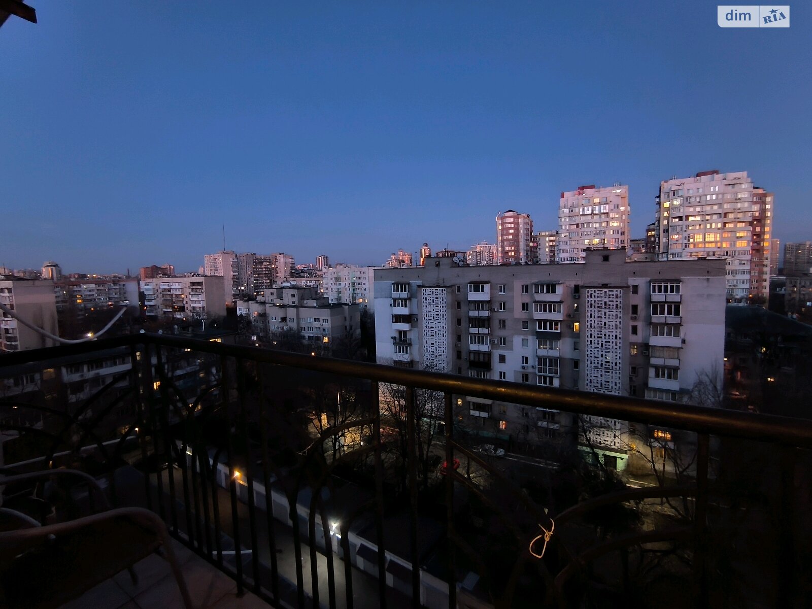 Продаж двокімнатної квартири в Одесі, на дор. Фонтанська 49/1, фото 1 Продаж двокімнатної квартири в Одесі, на дор. Фонтанська 49/1, фото 1
