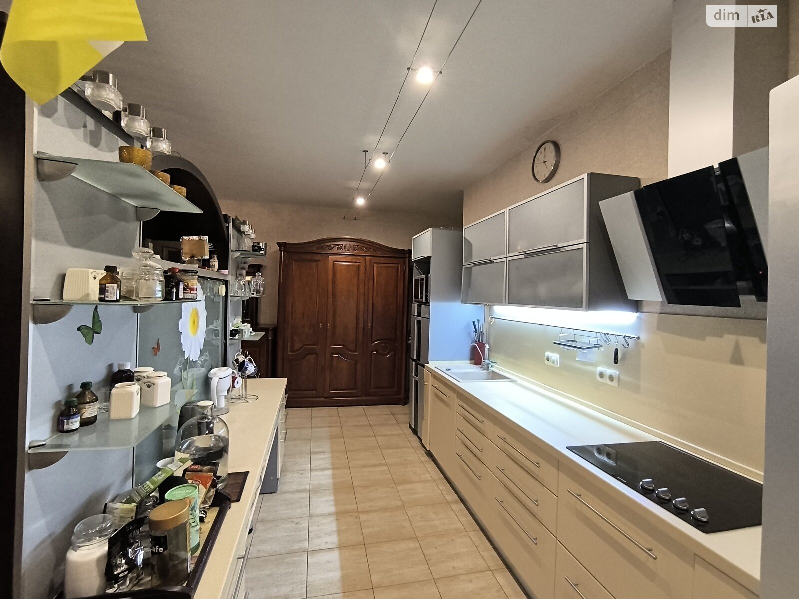Продаж двокімнатної квартири в Одесі, на дор. Фонтанська 49/1, фото 1 Продаж двокімнатної квартири в Одесі, на дор. Фонтанська 49/1, фото 1