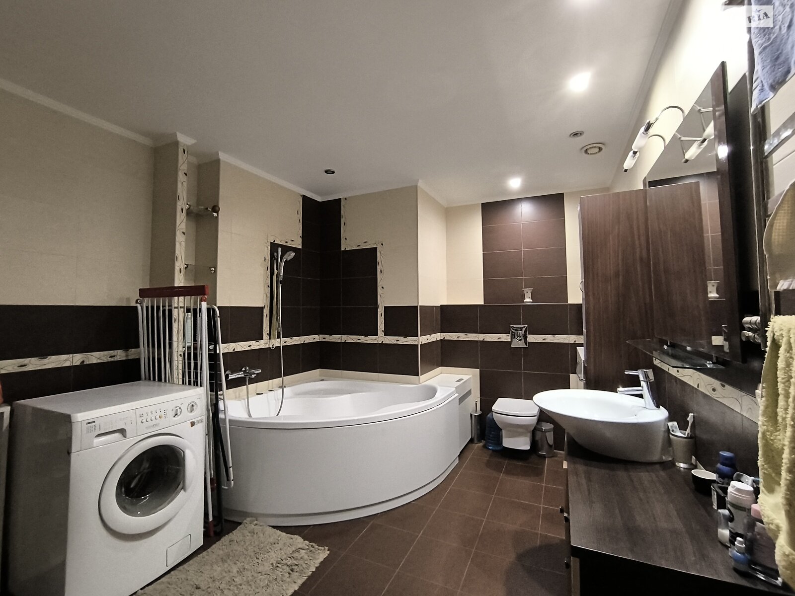 Продаж двокімнатної квартири в Одесі, на дор. Фонтанська 49/1, фото 1 Продаж двокімнатної квартири в Одесі, на дор. Фонтанська 49/1, фото 1