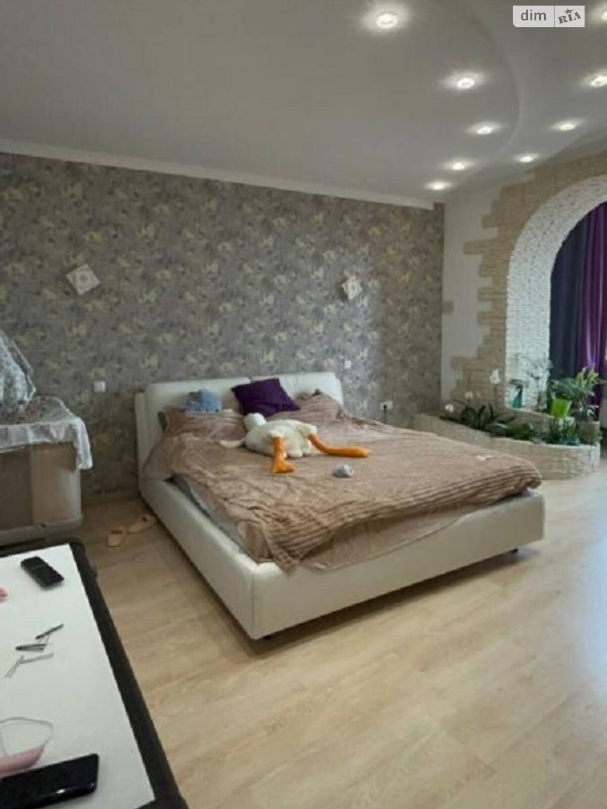 Продаж шестикімнатної квартири в Одесі, на дор. Фонтанська 49/1, фото 1 Продаж шестикімнатної квартири в Одесі, на дор. Фонтанська 49/1, фото 1