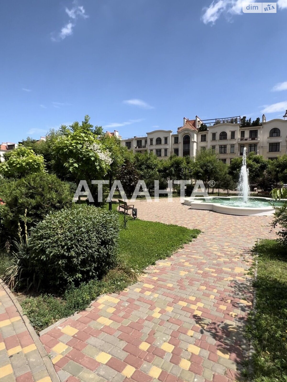 Продажа трехкомнатной квартиры в Одессе, на бул. Французский 60В, фото 1 Продажа трехкомнатной квартиры в Одессе, на бул. Французский 60В, фото 1