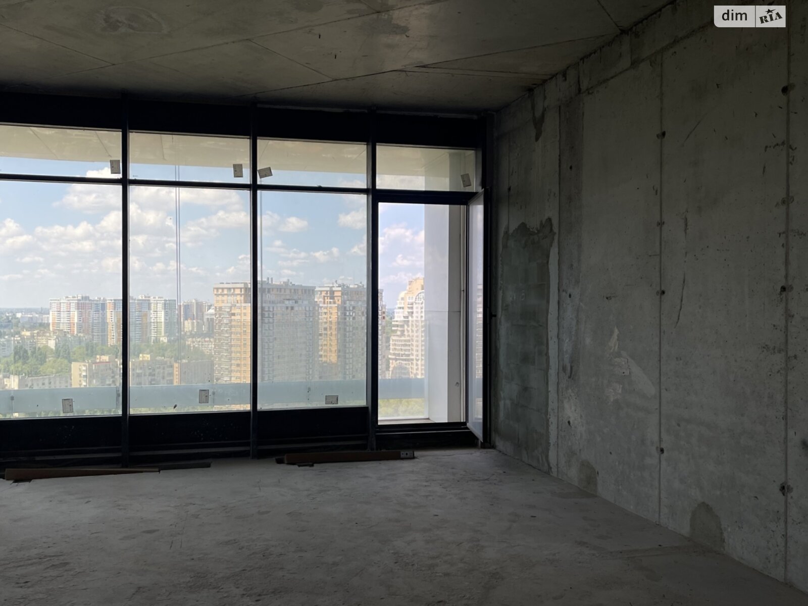 Продажа четырехкомнатной квартиры в Одессе, на бул. Французский 63/65, фото 1 Продажа четырехкомнатной квартиры в Одессе, на бул. Французский 63/65, фото 1